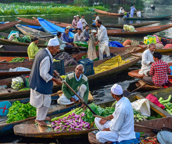 the-famous-floating-vegetable-market-in-india